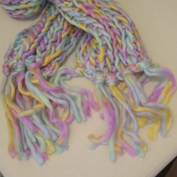 Multi-color scarf - Picture 4 of 4